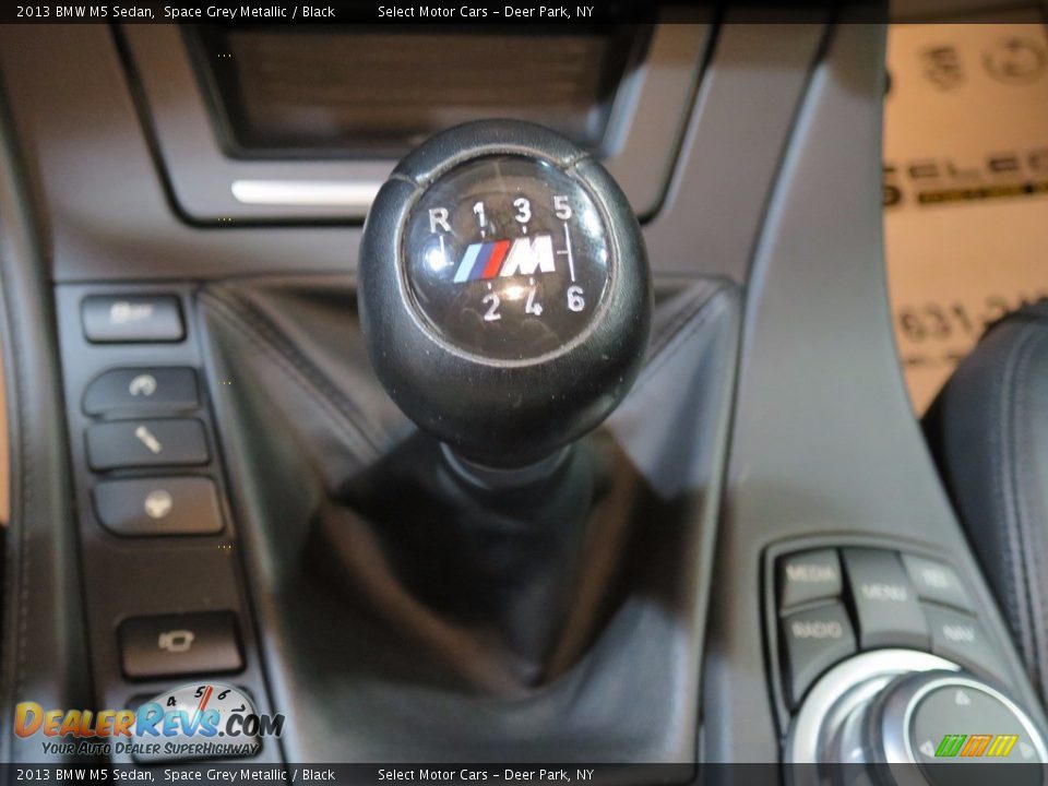 2013 BMW M5 Sedan Space Grey Metallic / Black Photo #14