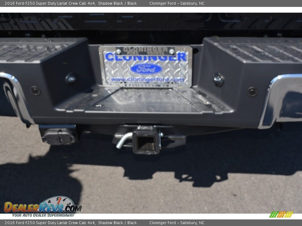 2016 Ford F250 Super Duty Lariat Crew Cab 4x4 Shadow Black / Black Photo #5