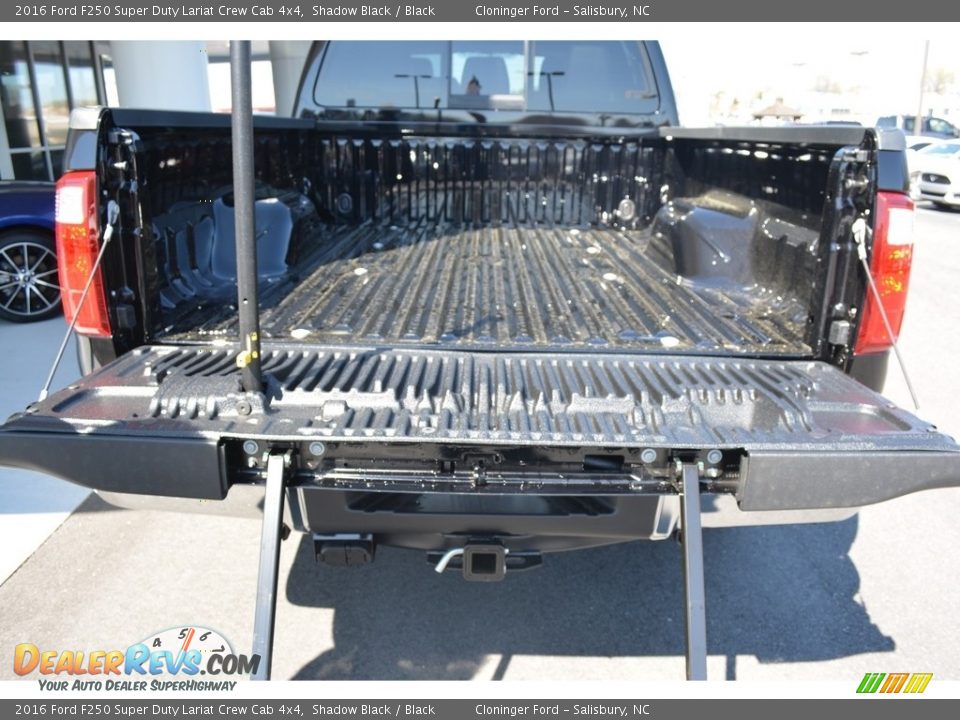 2016 Ford F250 Super Duty Lariat Crew Cab 4x4 Shadow Black / Black Photo #6