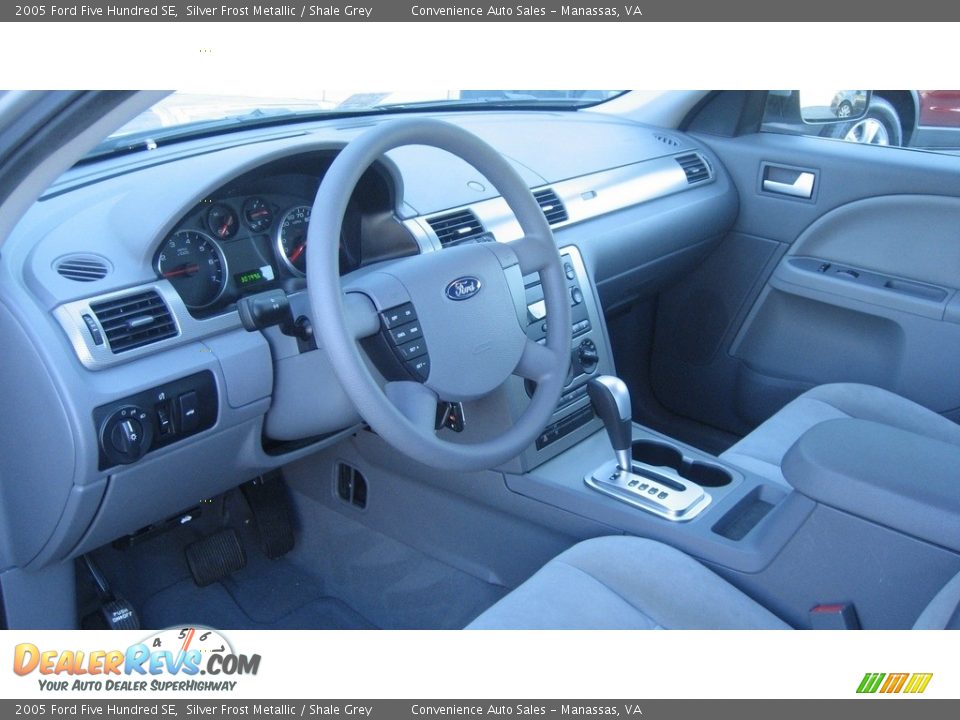 2005 Ford Five Hundred SE Silver Frost Metallic / Shale Grey Photo #2