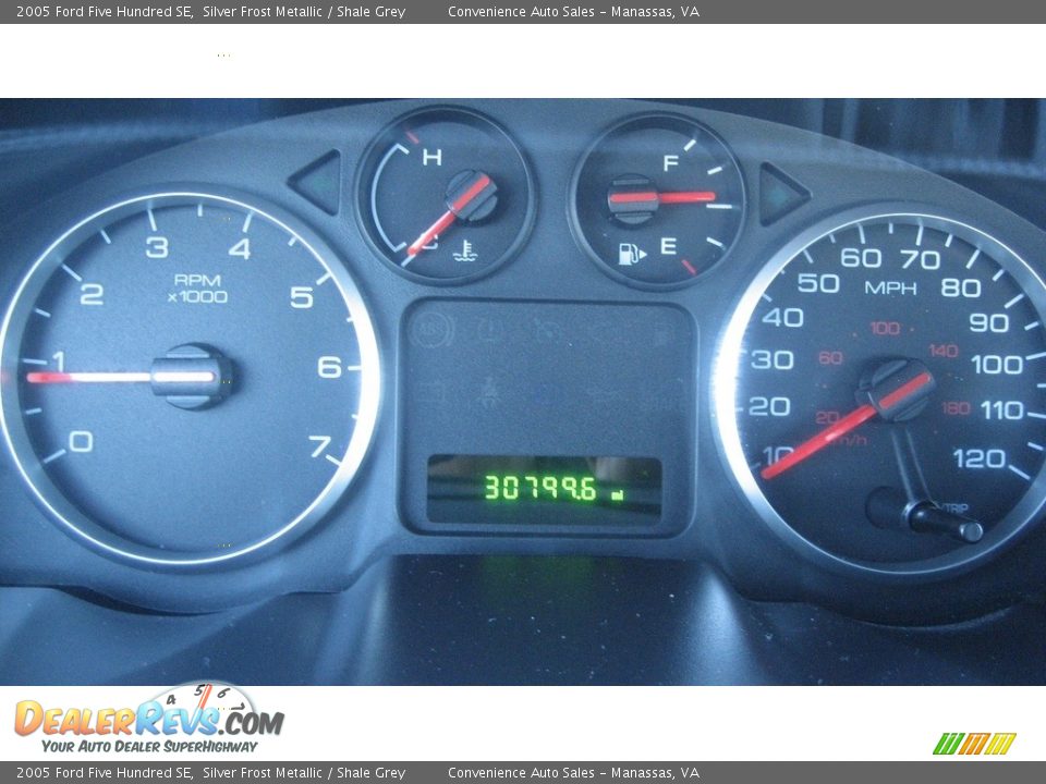 2005 Ford Five Hundred SE Silver Frost Metallic / Shale Grey Photo #4