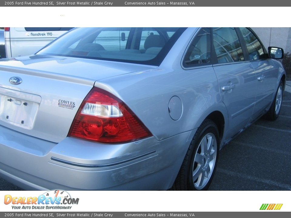 2005 Ford Five Hundred SE Silver Frost Metallic / Shale Grey Photo #9