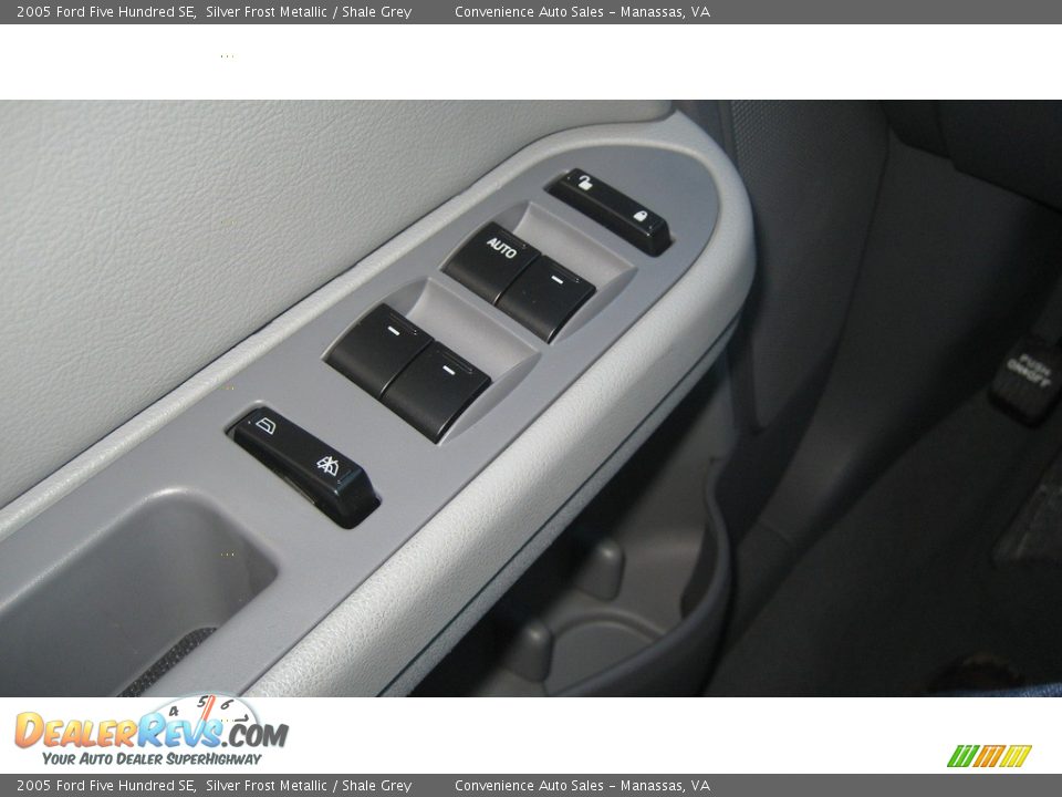 2005 Ford Five Hundred SE Silver Frost Metallic / Shale Grey Photo #21