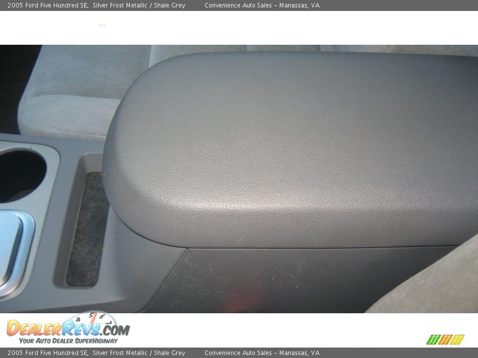 2005 Ford Five Hundred SE Silver Frost Metallic / Shale Grey Photo #30