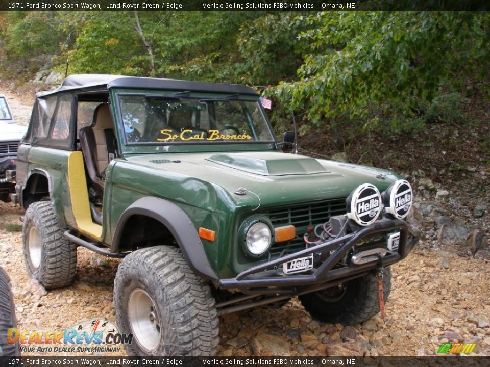 1971 Ford Bronco Sport Wagon Land Rover Green / Beige Photo #2