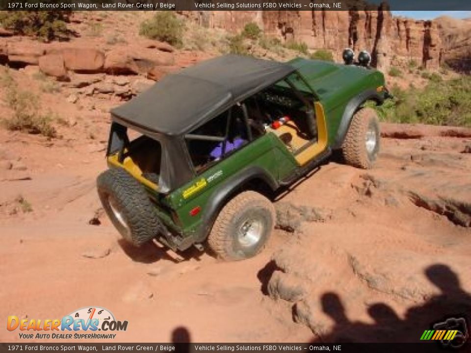 1971 Ford Bronco Sport Wagon Land Rover Green / Beige Photo #4