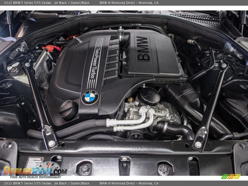 2013 BMW 5 Series 535i Sedan Jet Black / Oyster/Black Photo #9