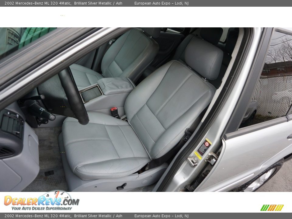2002 Mercedes-Benz ML 320 4Matic Brilliant Silver Metallic / Ash Photo #9