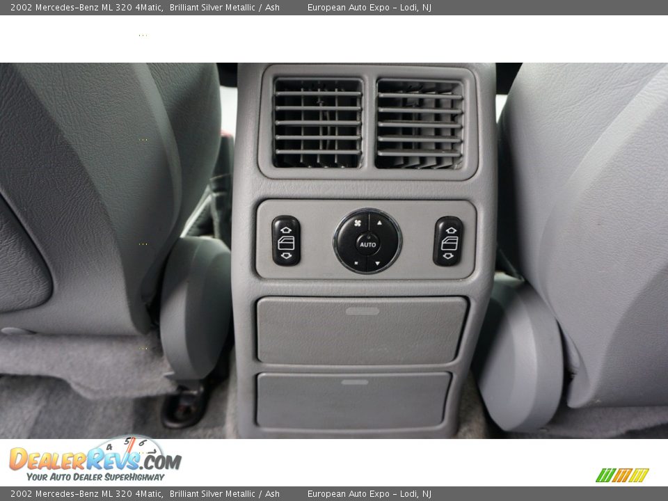 2002 Mercedes-Benz ML 320 4Matic Brilliant Silver Metallic / Ash Photo #13