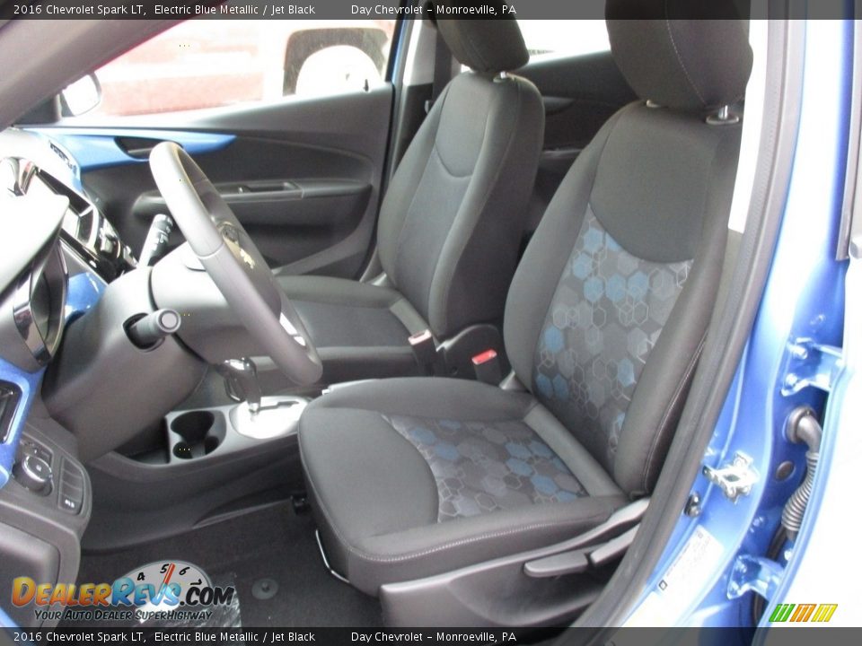 Front Seat of 2016 Chevrolet Spark LT Photo #12
