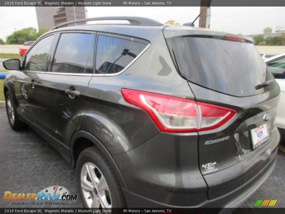 2016 Ford Escape SE Magnetic Metallic / Medium Light Stone Photo #4