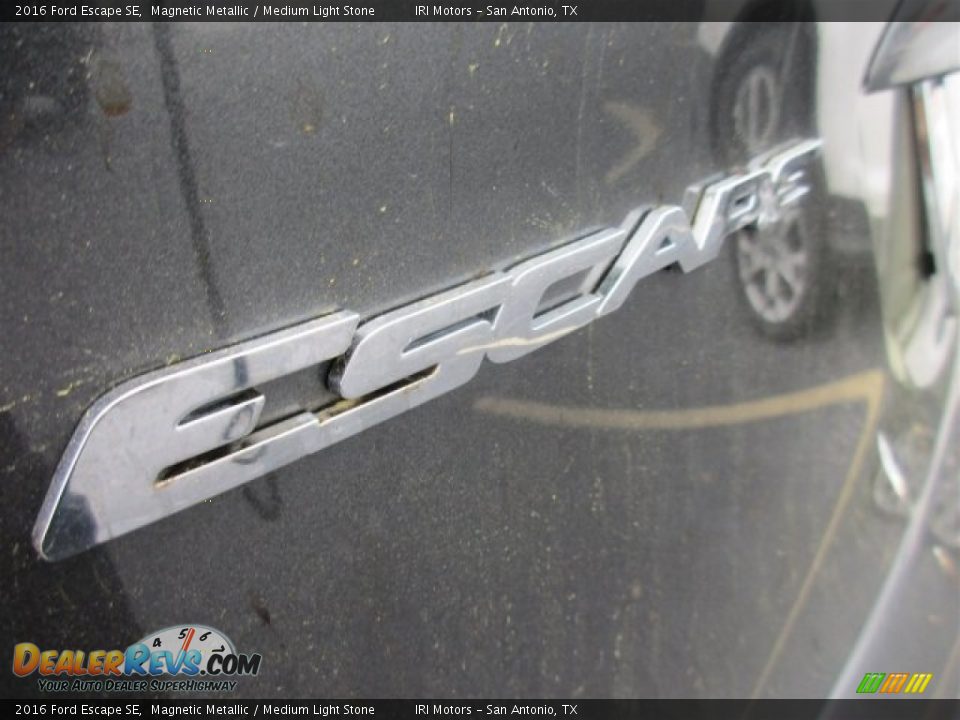 2016 Ford Escape SE Magnetic Metallic / Medium Light Stone Photo #5
