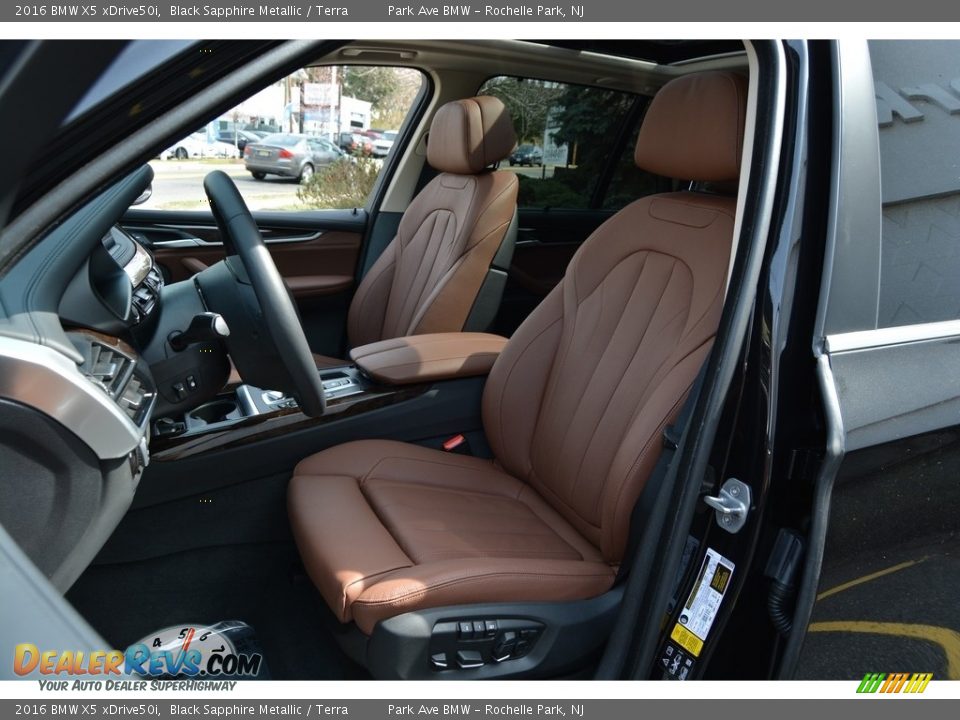 Front Seat of 2016 BMW X5 xDrive50i Photo #14