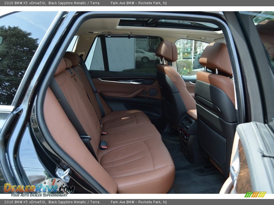 Rear Seat of 2016 BMW X5 xDrive50i Photo #27