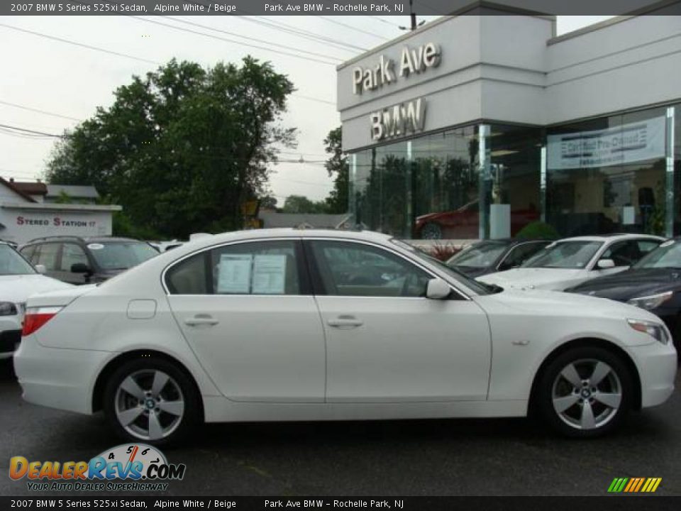 2007 BMW 5 Series 525xi Sedan Alpine White / Beige Photo #1