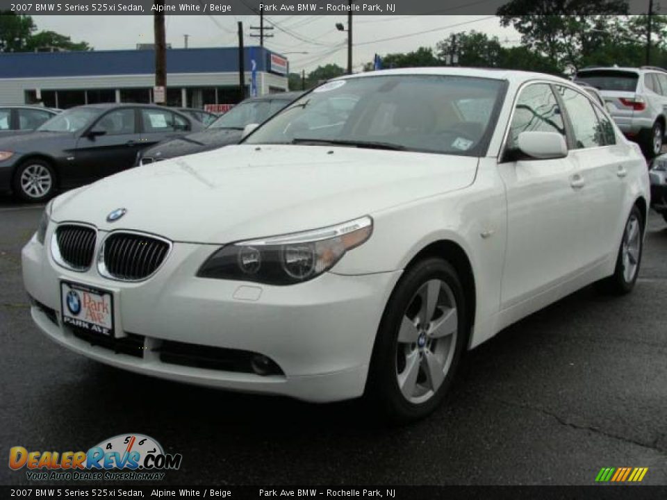 2007 BMW 5 Series 525xi Sedan Alpine White / Beige Photo #4