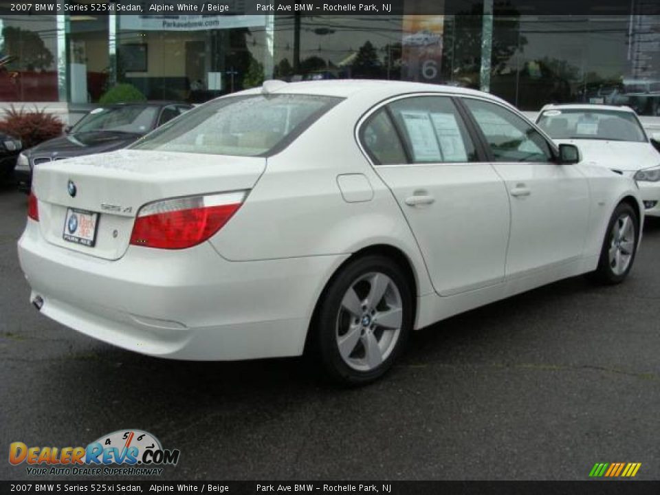 2007 BMW 5 Series 525xi Sedan Alpine White / Beige Photo #8
