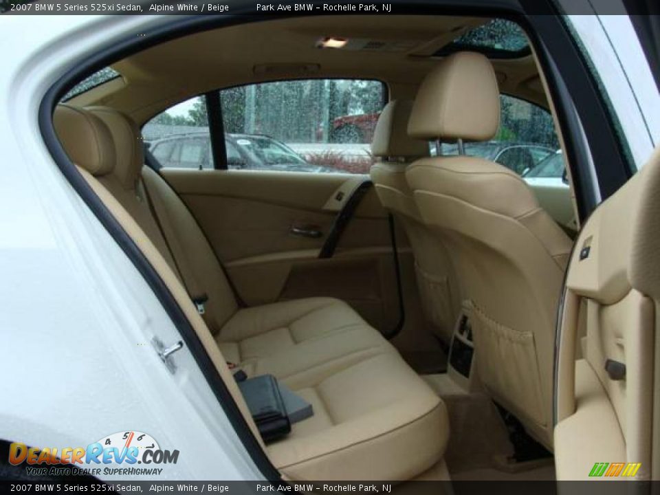 2007 BMW 5 Series 525xi Sedan Alpine White / Beige Photo #20
