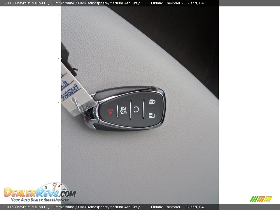 2016 Chevrolet Malibu LT Summit White / Dark Atmosphere/Medium Ash Gray Photo #31
