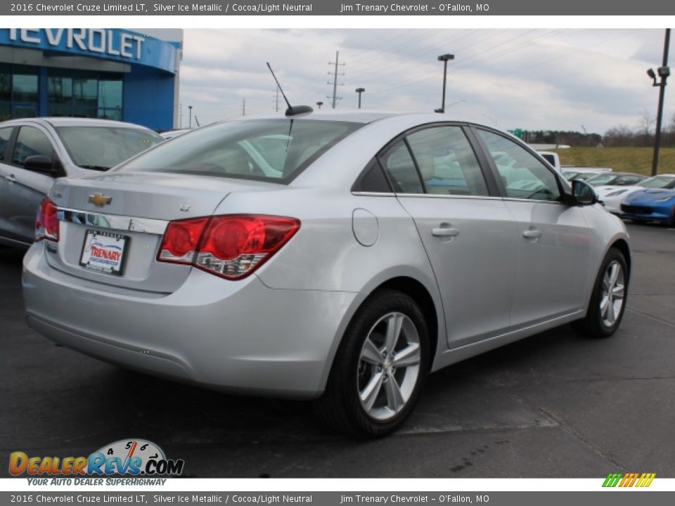 2016 Chevrolet Cruze Limited LT Silver Ice Metallic / Cocoa/Light Neutral Photo #3