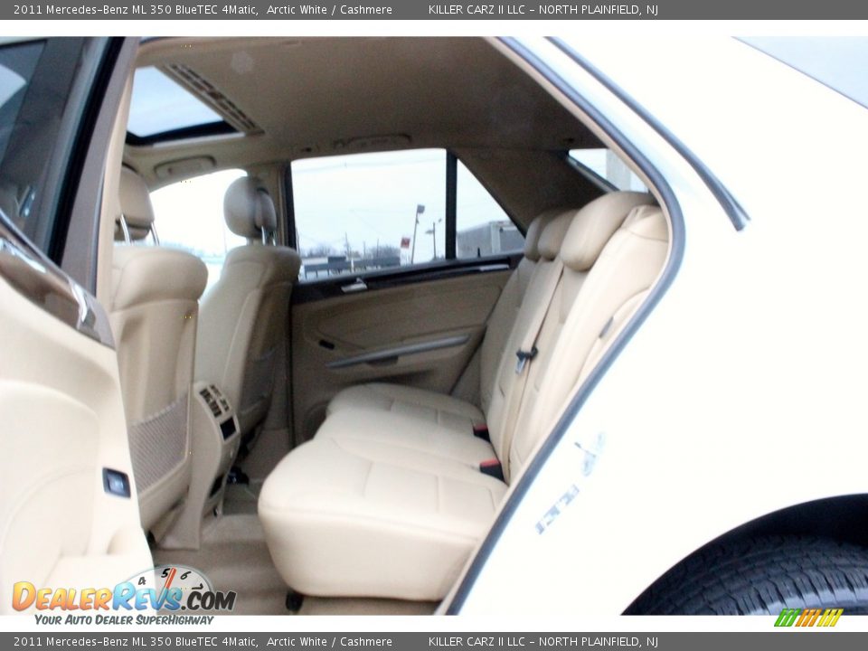 2011 Mercedes-Benz ML 350 BlueTEC 4Matic Arctic White / Cashmere Photo #26