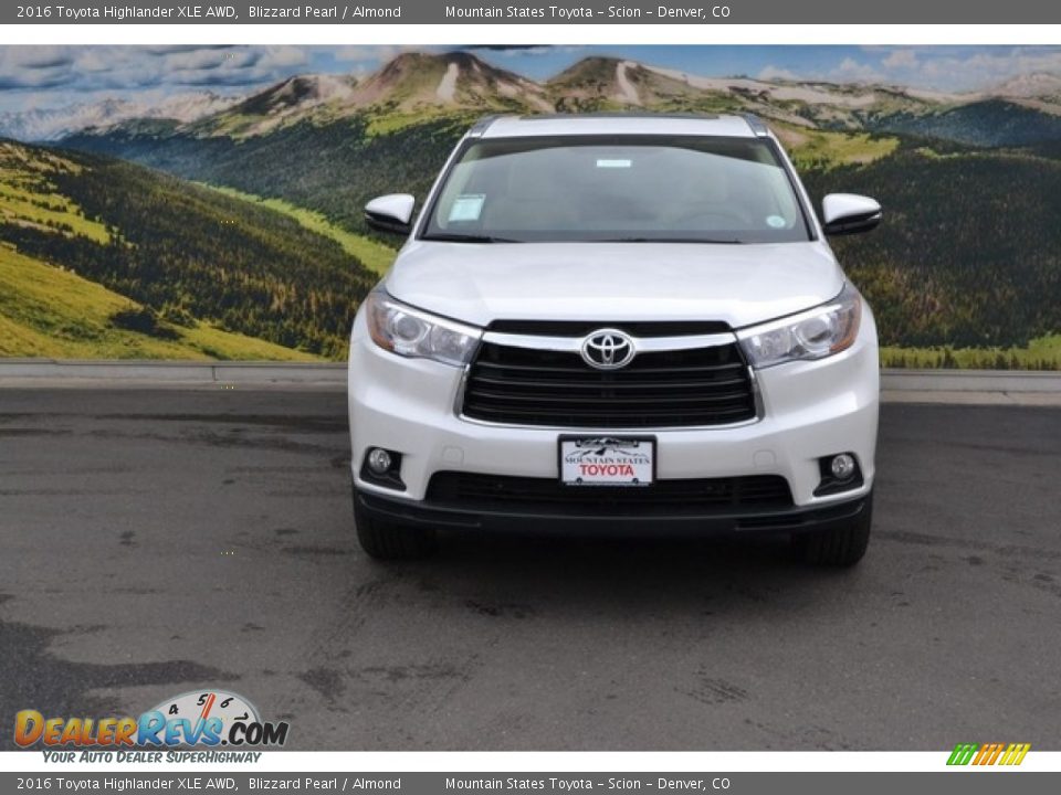2016 Toyota Highlander XLE AWD Blizzard Pearl / Almond Photo #2