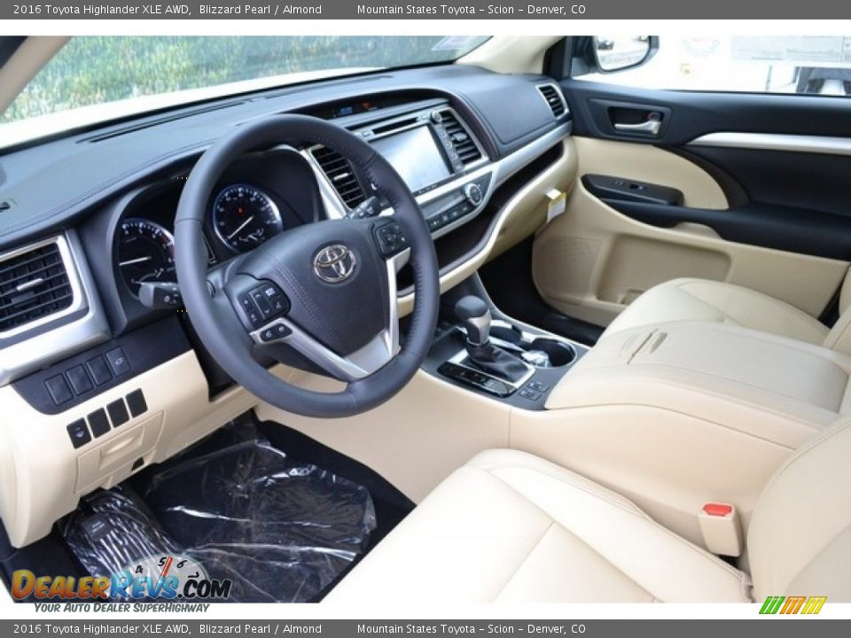 2016 Toyota Highlander XLE AWD Blizzard Pearl / Almond Photo #5