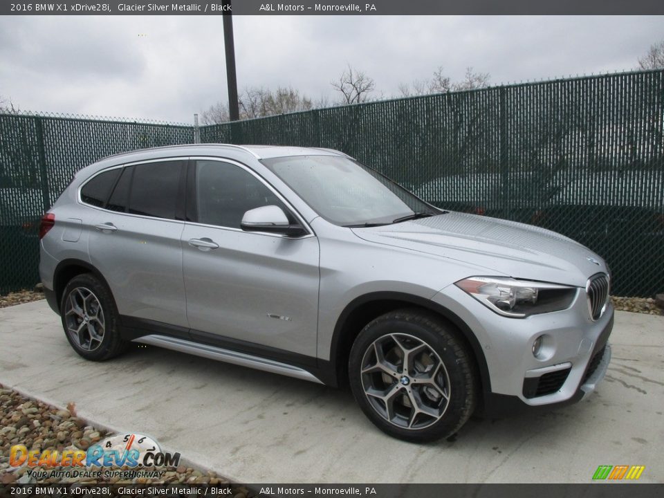 2016 BMW X1 xDrive28i Glacier Silver Metallic / Black Photo #1