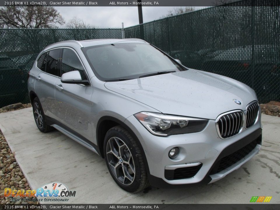2016 BMW X1 xDrive28i Glacier Silver Metallic / Black Photo #5