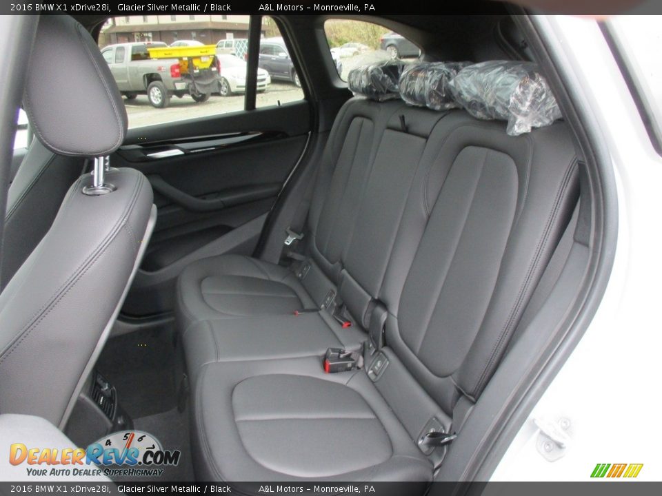 2016 BMW X1 xDrive28i Glacier Silver Metallic / Black Photo #13