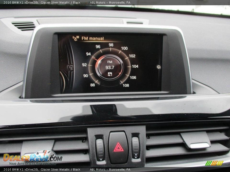 2016 BMW X1 xDrive28i Glacier Silver Metallic / Black Photo #16