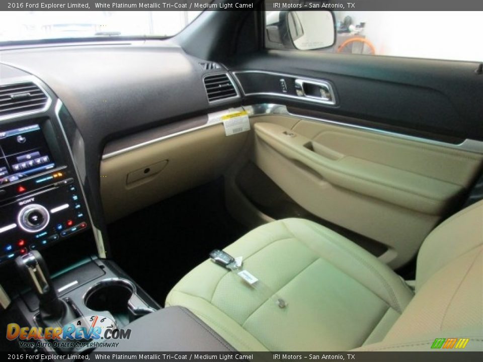 2016 Ford Explorer Limited White Platinum Metallic Tri-Coat / Medium Light Camel Photo #15