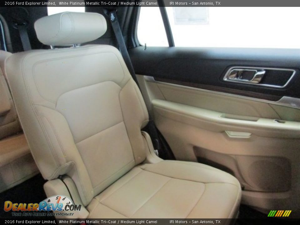 2016 Ford Explorer Limited White Platinum Metallic Tri-Coat / Medium Light Camel Photo #19