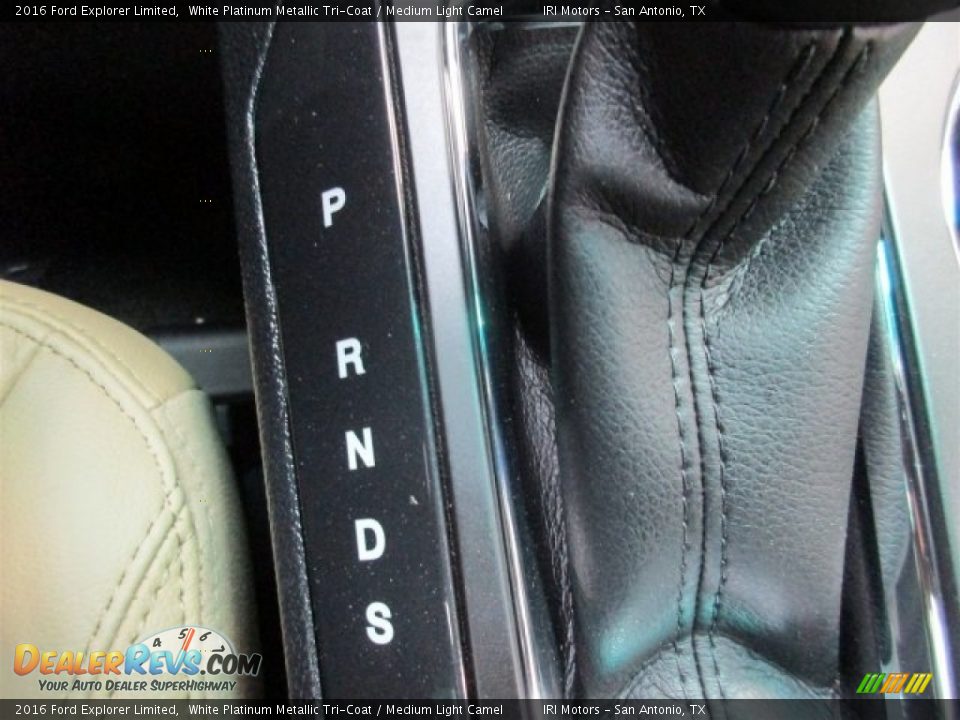 2016 Ford Explorer Limited White Platinum Metallic Tri-Coat / Medium Light Camel Photo #23