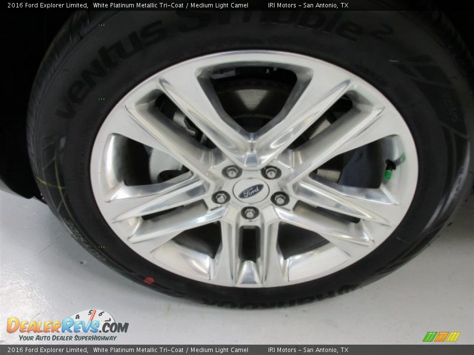 2016 Ford Explorer Limited White Platinum Metallic Tri-Coat / Medium Light Camel Photo #24
