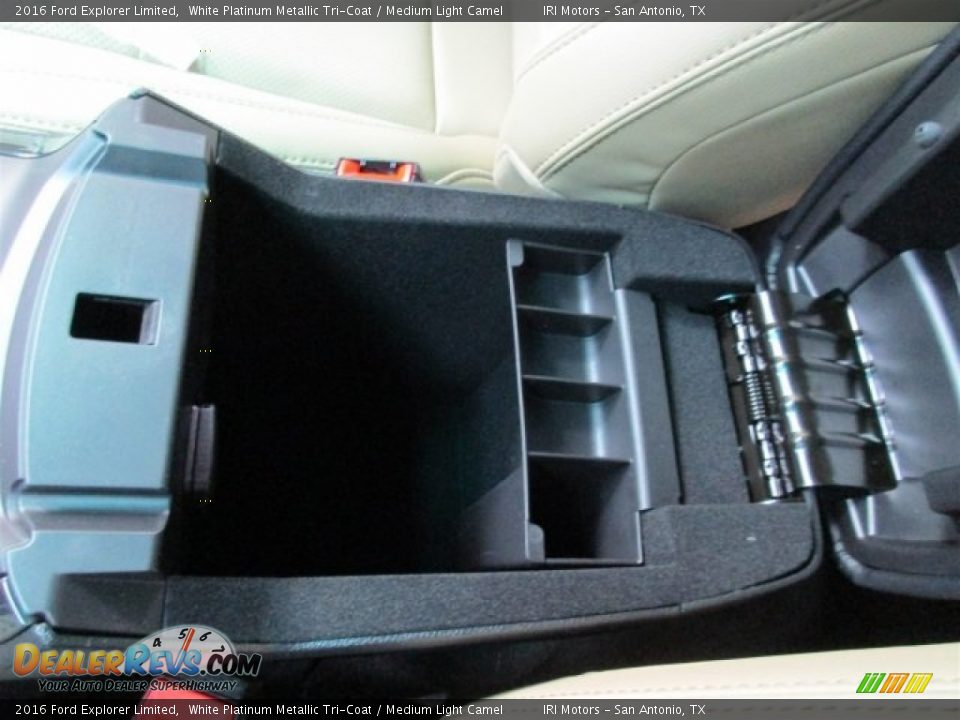 2016 Ford Explorer Limited White Platinum Metallic Tri-Coat / Medium Light Camel Photo #34