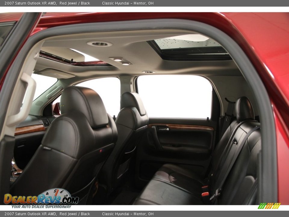 2007 Saturn Outlook XR AWD Red Jewel / Black Photo #12