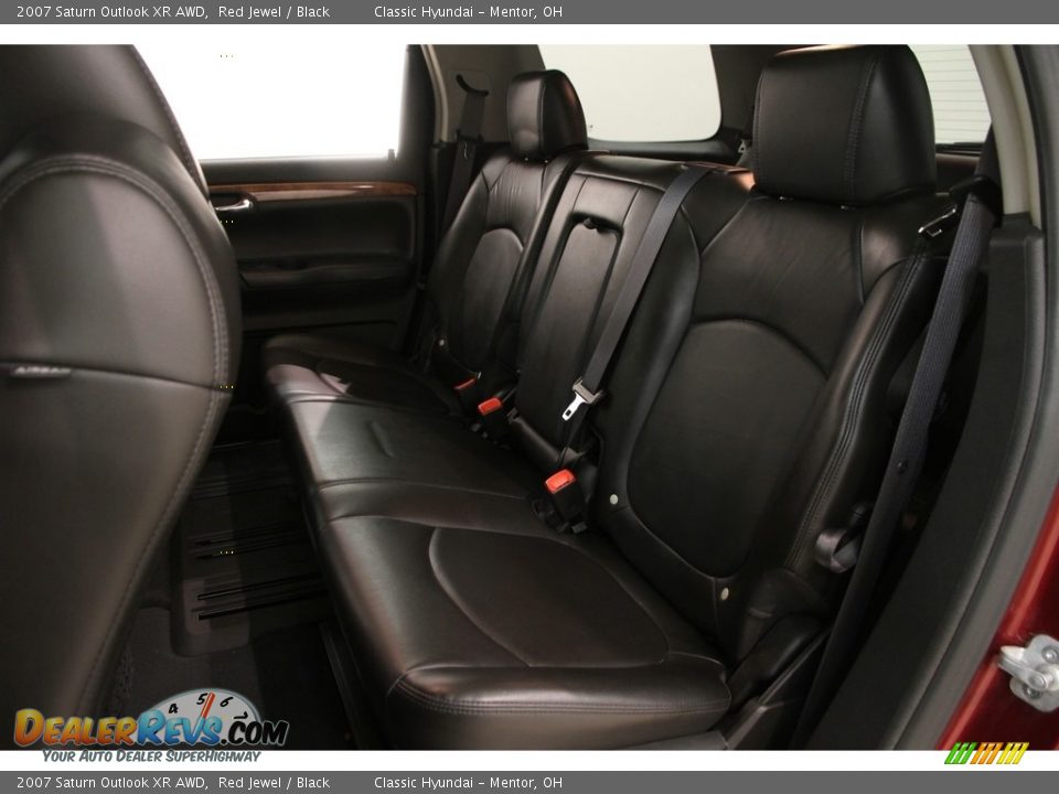 2007 Saturn Outlook XR AWD Red Jewel / Black Photo #13