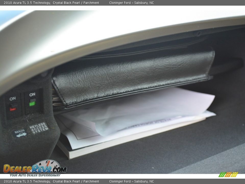 2010 Acura TL 3.5 Technology Crystal Black Pearl / Parchment Photo #25
