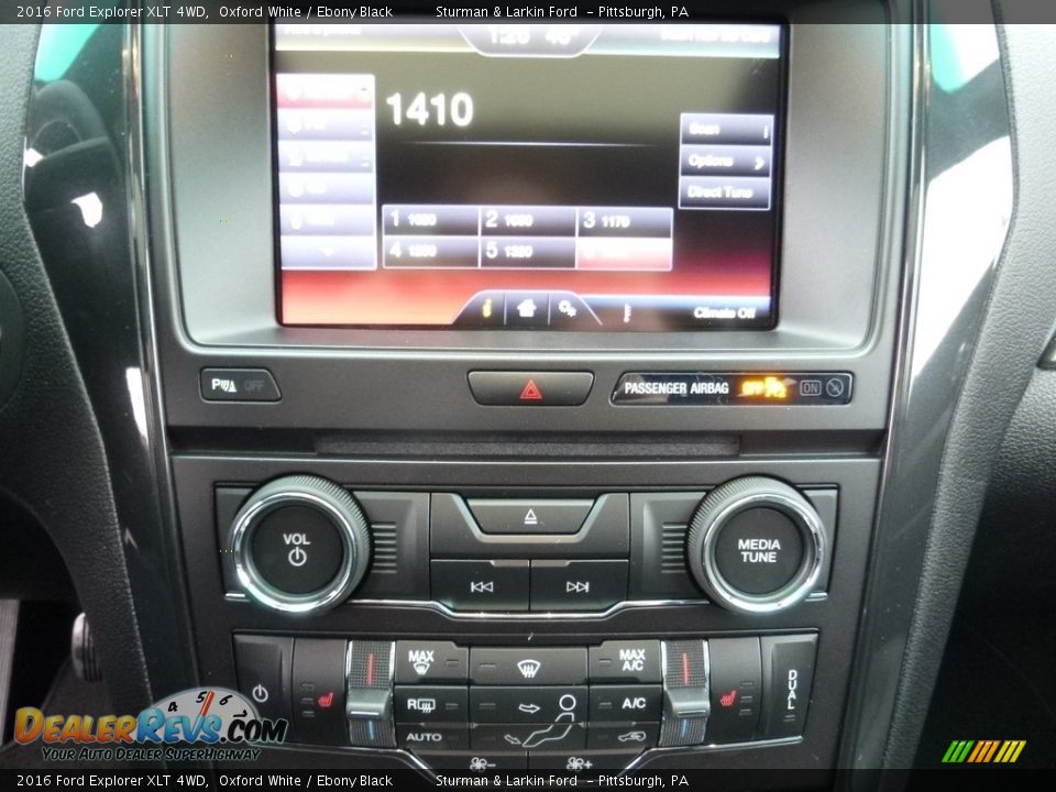 2016 Ford Explorer XLT 4WD Oxford White / Ebony Black Photo #15