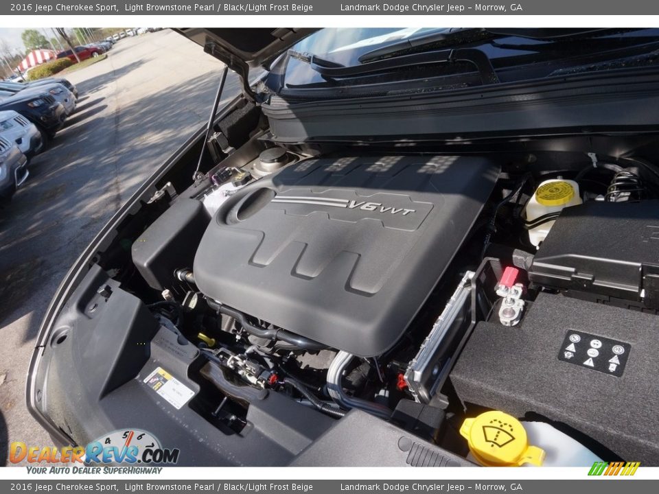 2016 Jeep Cherokee Sport Light Brownstone Pearl / Black/Light Frost Beige Photo #8