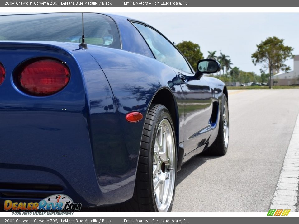 2004 Chevrolet Corvette Z06 LeMans Blue Metallic / Black Photo #23