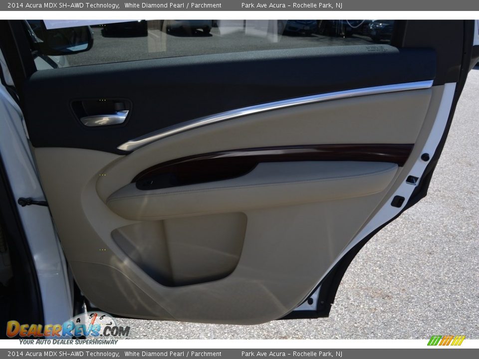 2014 Acura MDX SH-AWD Technology White Diamond Pearl / Parchment Photo #26