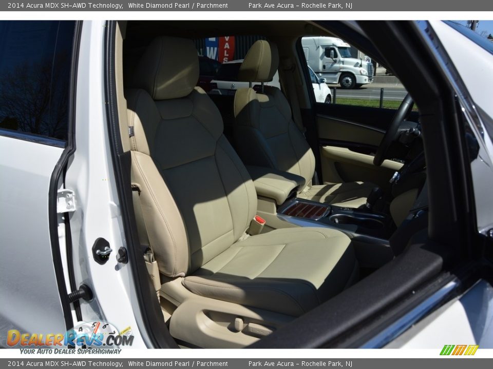 2014 Acura MDX SH-AWD Technology White Diamond Pearl / Parchment Photo #31