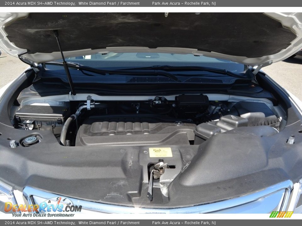 2014 Acura MDX SH-AWD Technology White Diamond Pearl / Parchment Photo #32