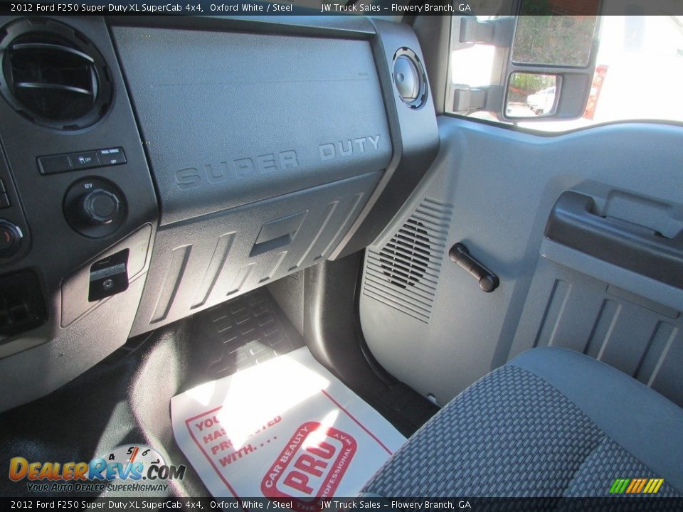 2012 Ford F250 Super Duty XL SuperCab 4x4 Oxford White / Steel Photo #28