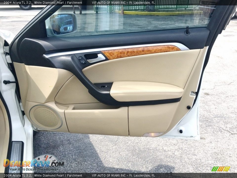 2004 Acura TL 3.2 White Diamond Pearl / Parchment Photo #14