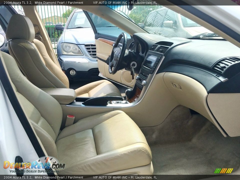 2004 Acura TL 3.2 White Diamond Pearl / Parchment Photo #15