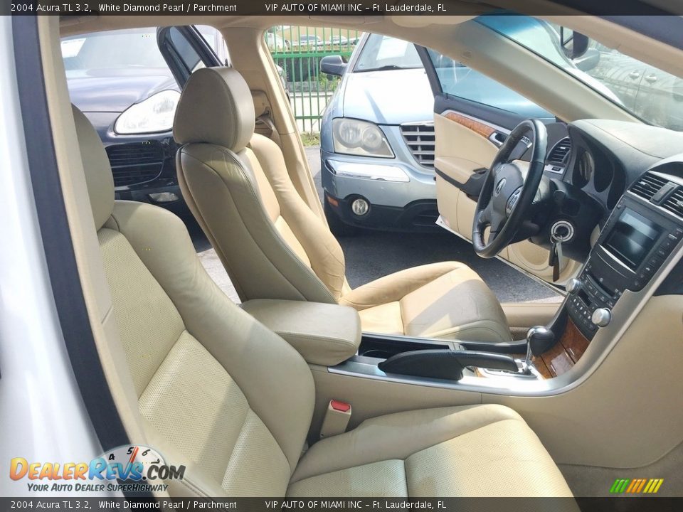 2004 Acura TL 3.2 White Diamond Pearl / Parchment Photo #16