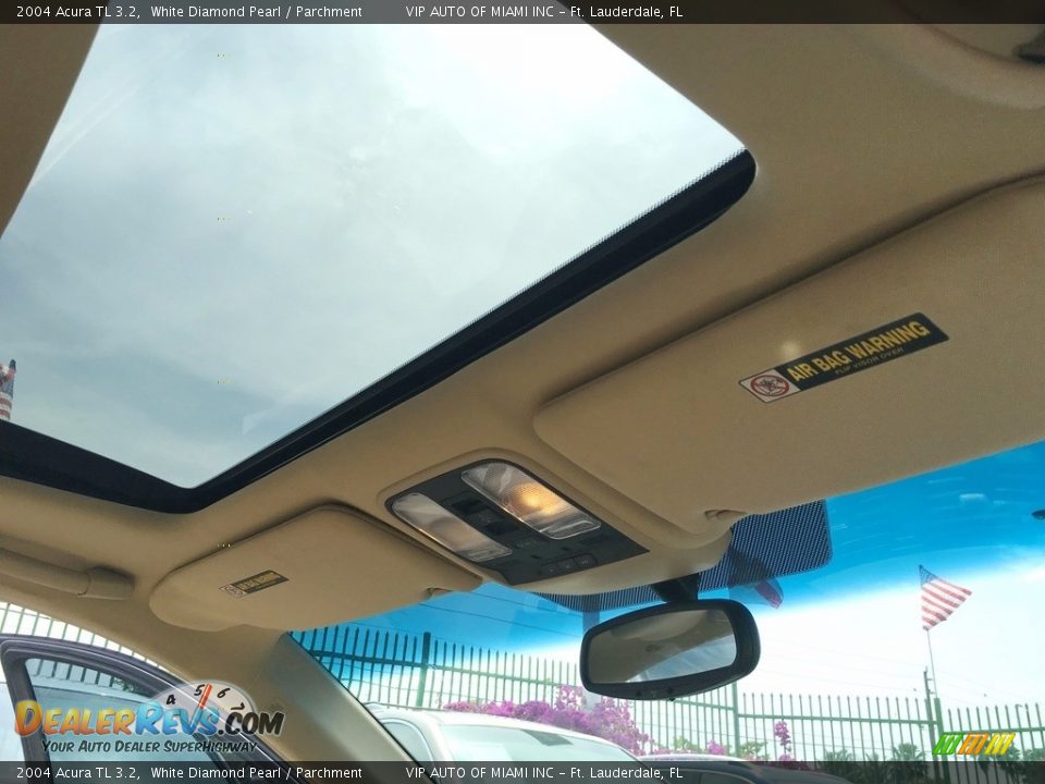 2004 Acura TL 3.2 White Diamond Pearl / Parchment Photo #17